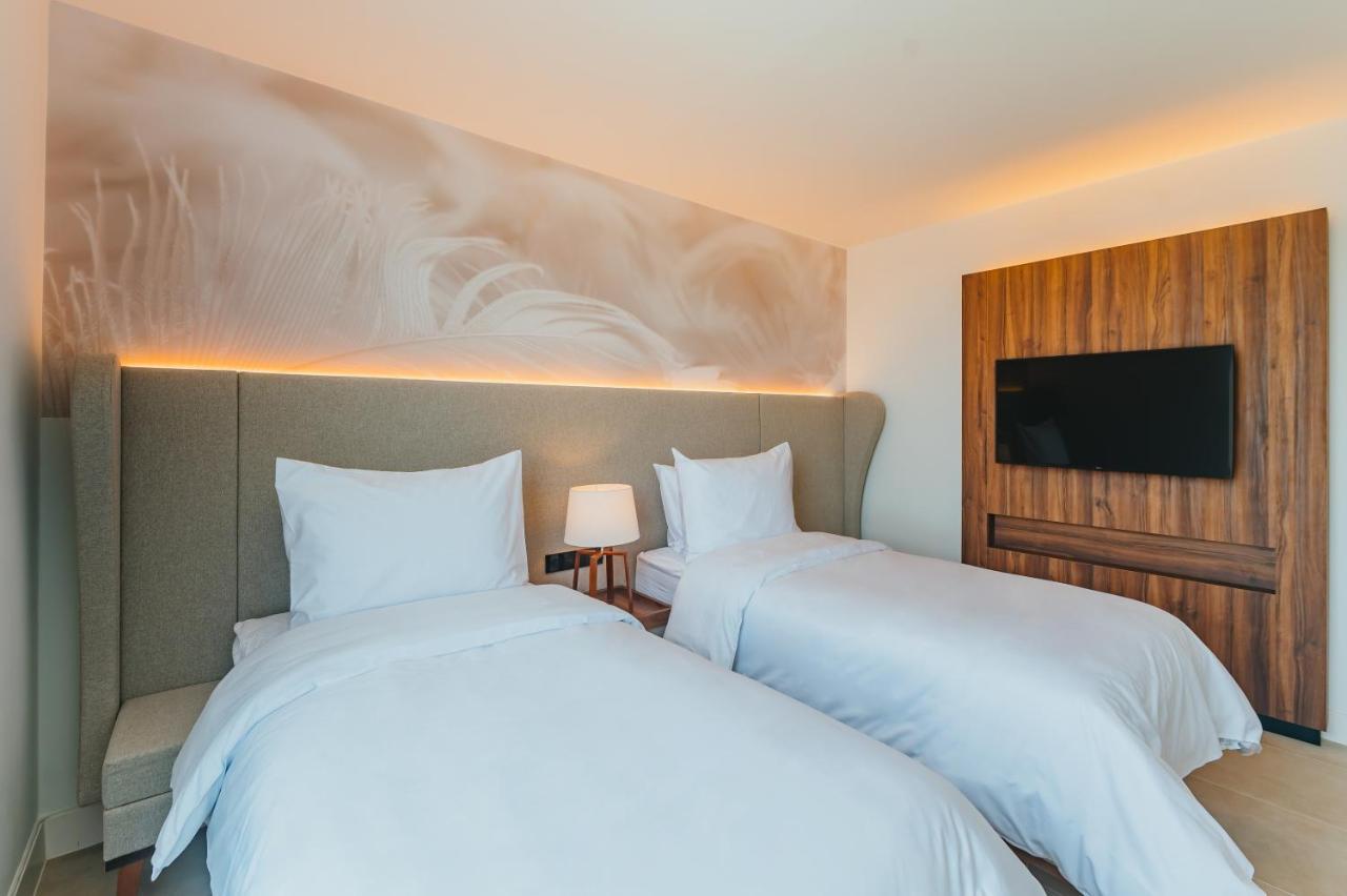 Hotel Radisson Blu Aruba Palm Beach Zewnętrze zdjęcie