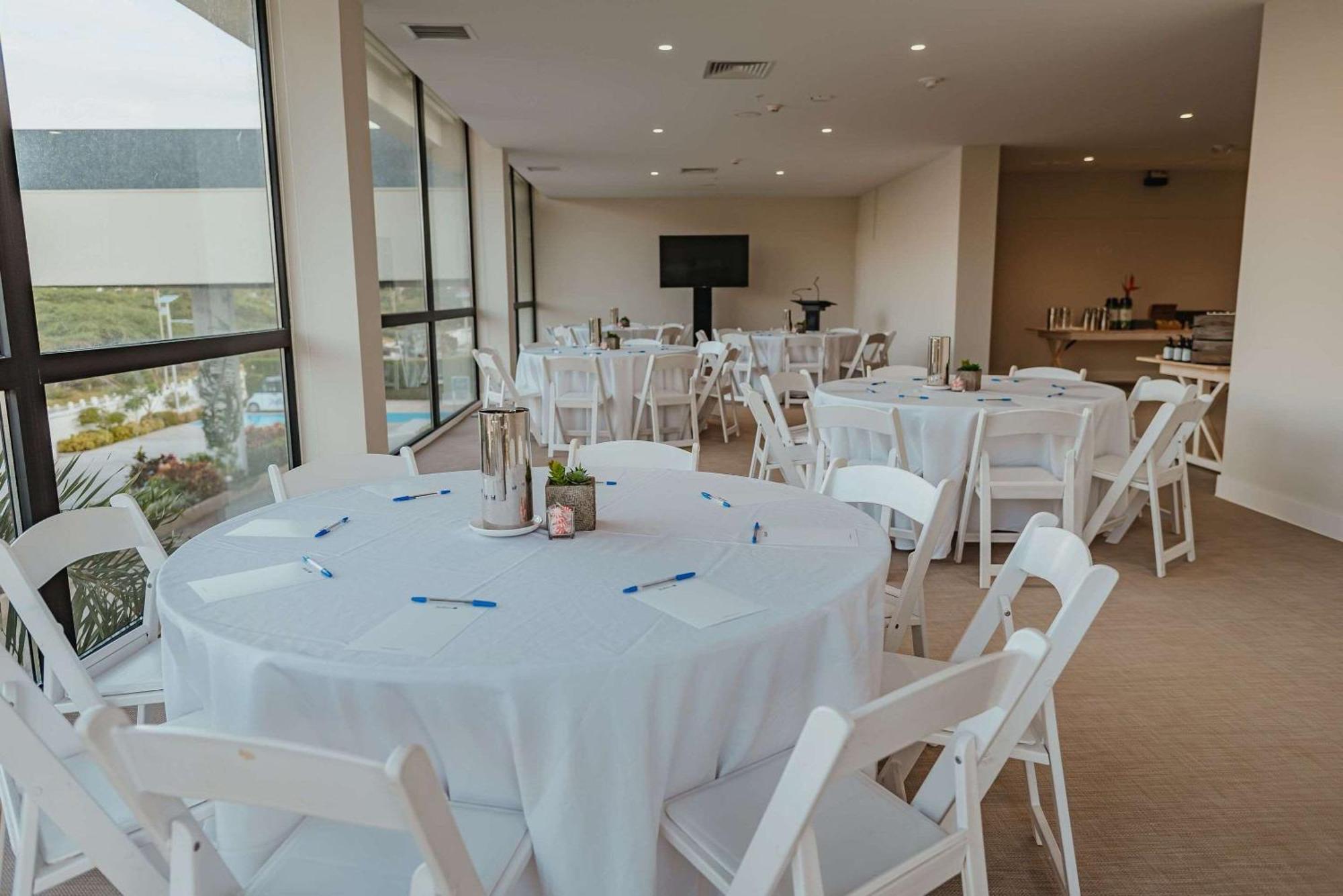 Hotel Radisson Blu Aruba Palm Beach Zewnętrze zdjęcie